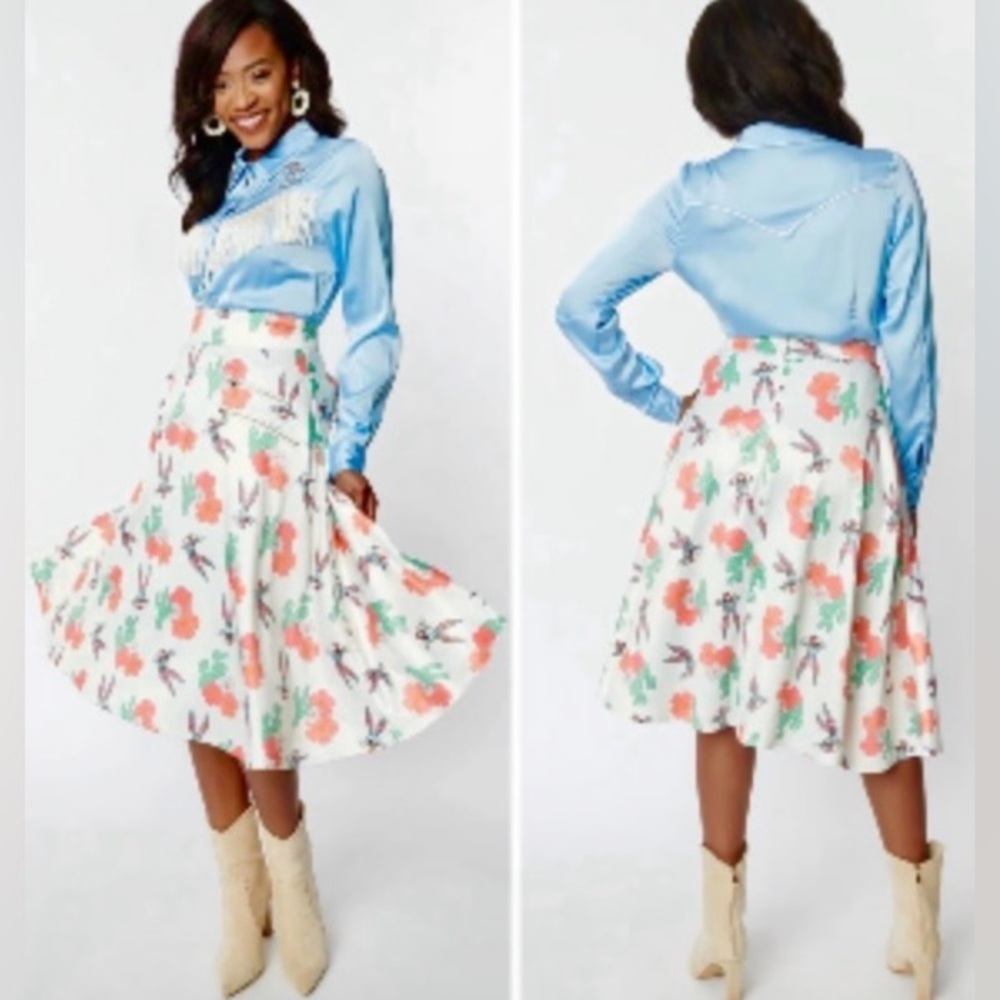 Unique vintage x looney tunes collab skirt size 1x